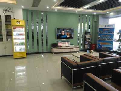 惠州工廠24小時(shí)無人自助售貨機(jī)免費(fèi)上門安裝服務(wù)